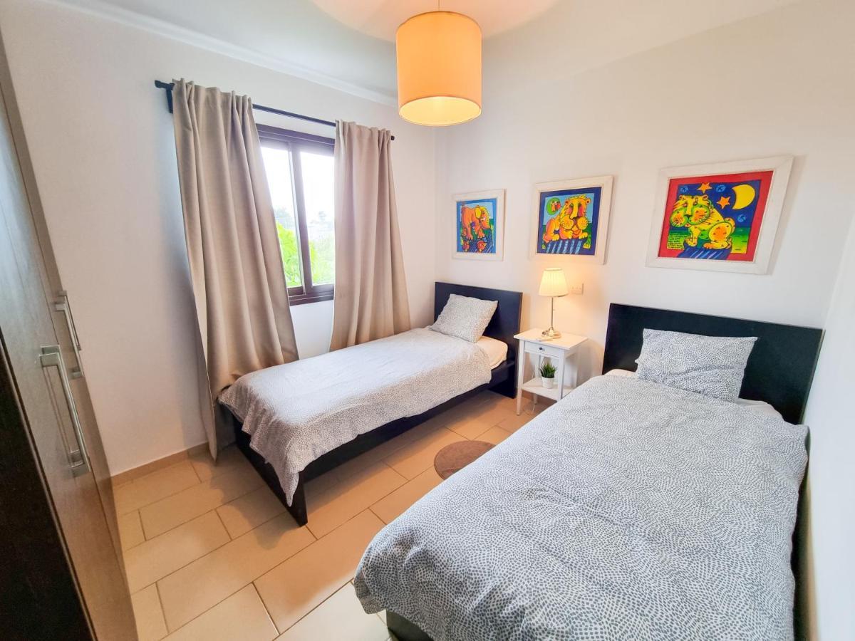Light House Apartment Ларнака Экстерьер фото