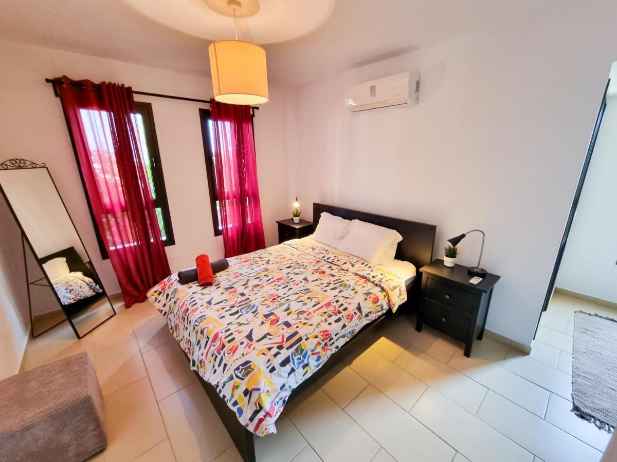 Light House Apartment Ларнака Экстерьер фото